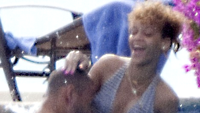 rihanna si kemp