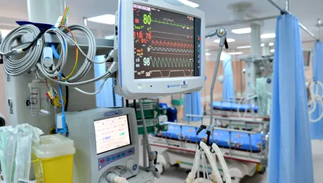 A murit eleva care a căzut de la etajul trei al unei vile din Bușteni