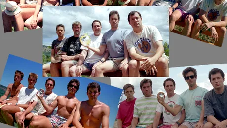 Cinci prieteni se pozează în același loc, de 30 de ani!