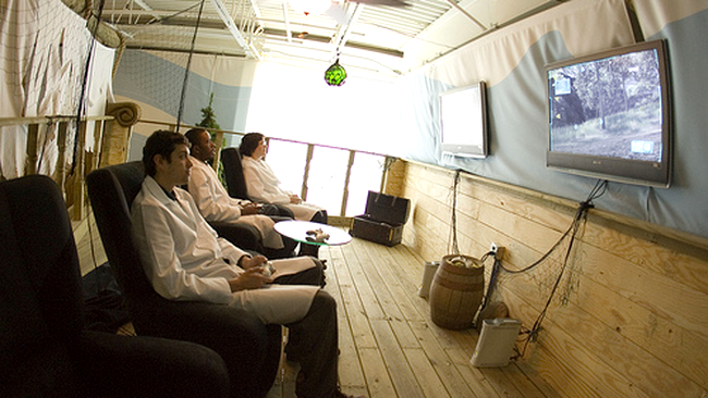 Sala de jocuri in cala vasului de pirati