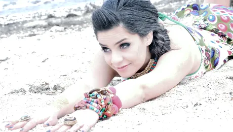 Oana Tache trăieşte o vară fierbinte