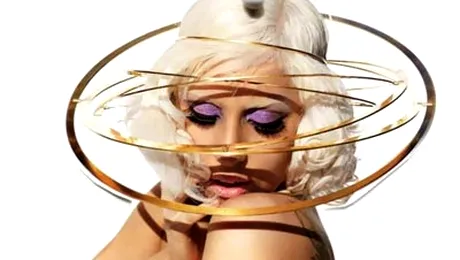 Lady GaGa a pozat topless, pentru prima data! (Poze)