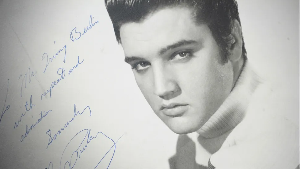 Primul disc înregistrat de Elvis Presley va fi scos la licitaţie în ianuarie 2015
