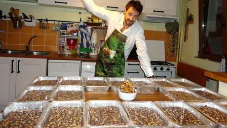 Andrei Aradits a făcut 18 tăvi de ciocolată de casă