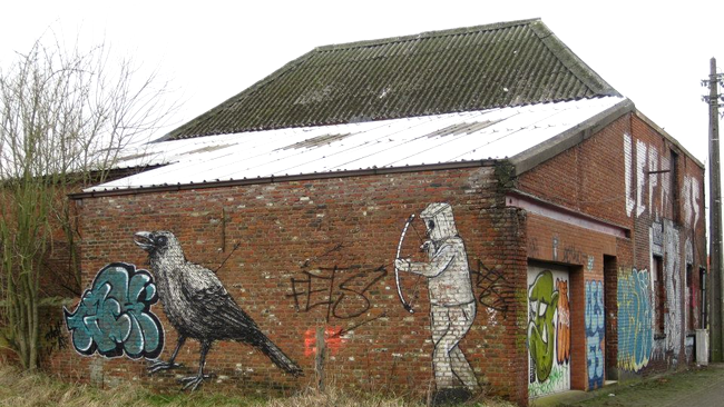 Păsările trebuie să stea în colivie