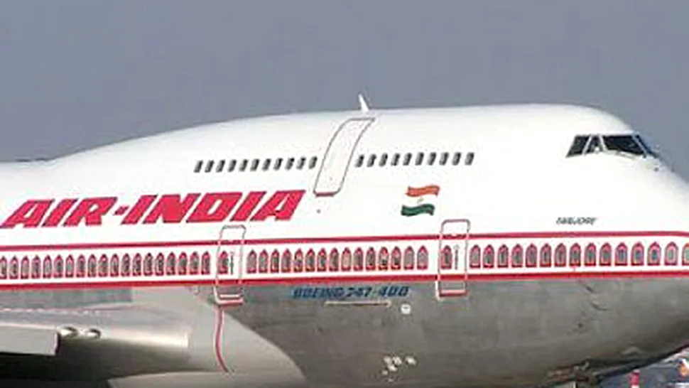 Pilotii indieni se bat pe stewardese, direct in avion!