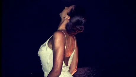 O frumoasă prezentatoare de ştiri din România se căsătoreşte!