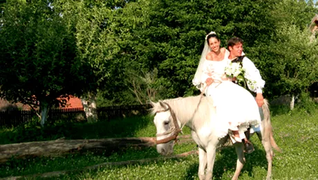 Cristi Iacob a făcut nuntă sub meri