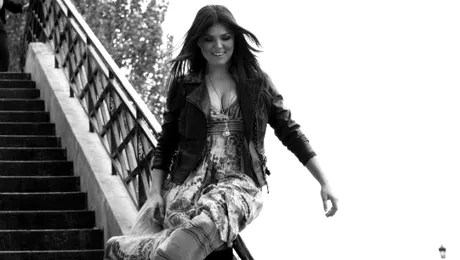 Pentru noul videoclip, Paula Seling a filmat la Paris