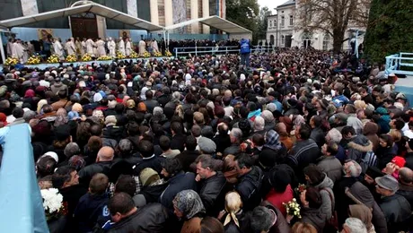 Pelerinajul national de la Sfanta Parascheva s-a incheiat ca la nunta!