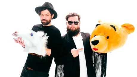 Gabriel Maga şi Cosmin Tudoran,  alergici la “Pisici”, în noul lor videoclip!