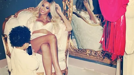Beyonce este însărcinată cu gemeni. Ce graviduţă superbă! – FOTO
