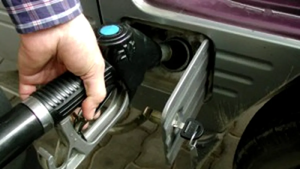Rompetrol reduce din nou pretul la benzina si motorina