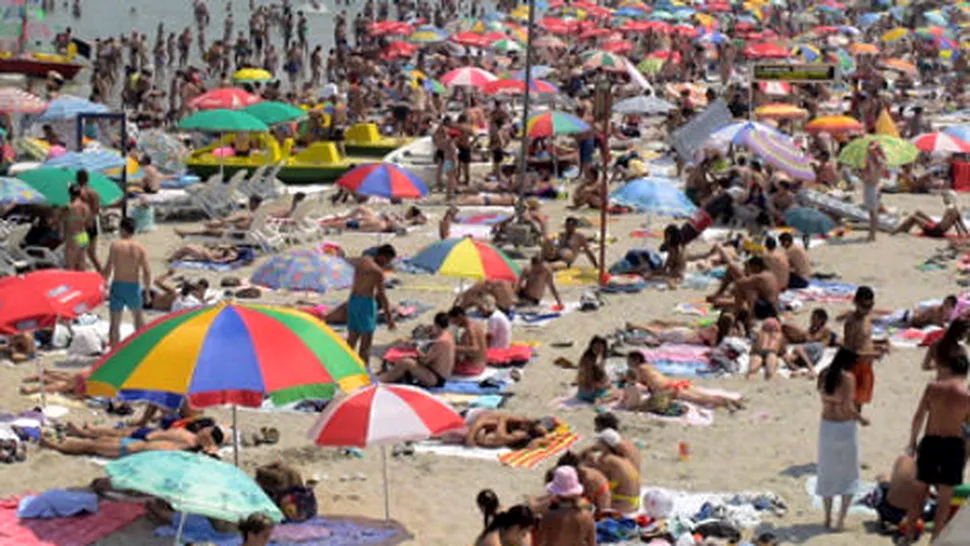 Weekend aglomerat pe litoralul romanesc: peste 160.000 de turisti se afla la malul Marii Negre