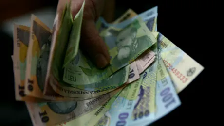 Pensiile și salariile bugetarilor se dau mai devreme, luna aceasta