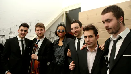 Ce a păţit Nadine la Disneyland! Artista a fost în pragul unei crize de nervi!