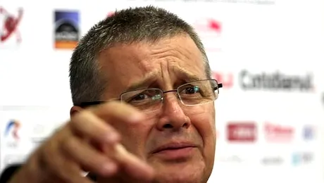 Soția lui Mircea Dinescu, internată după ce a fost lovită în cap de un țurțure