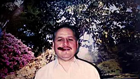 Carlos „Sacalul” loveste si din puscarie