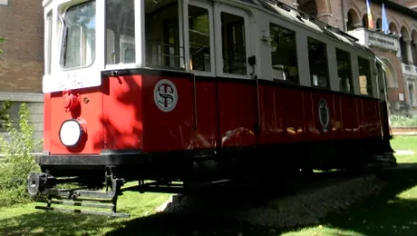 Paradă de tramvaie vechi, în București