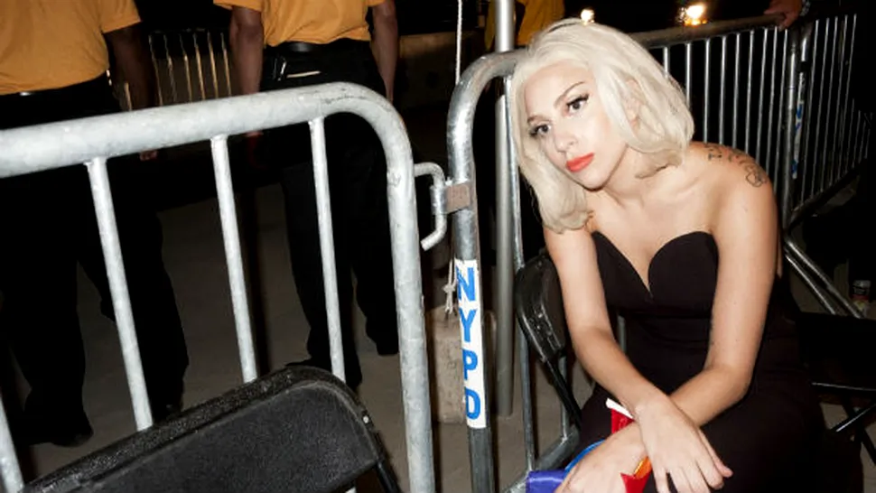 Lady Gaga a cheltuit 43.000 de euro pe un rucsac!