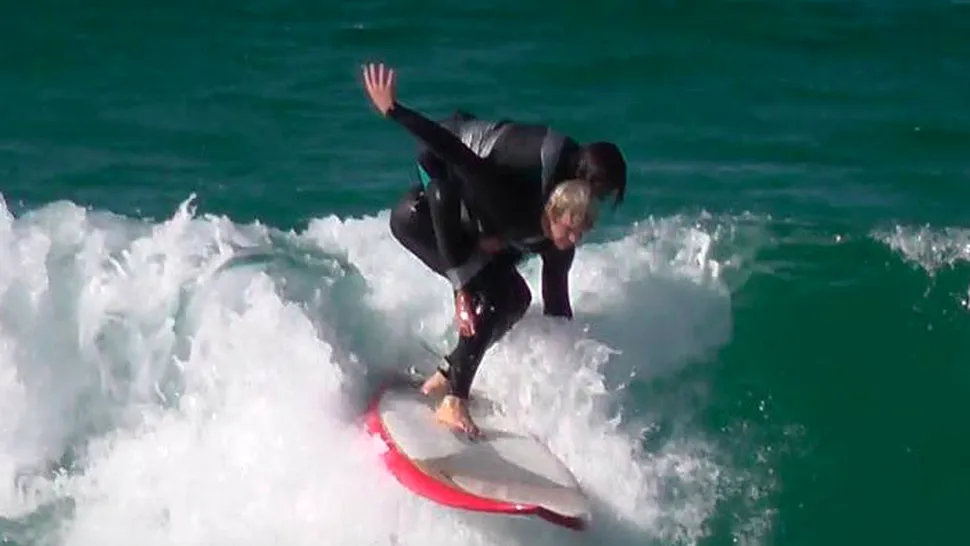 Un vis împlinit: face surfing din nou, deși este paraplegică (Video)