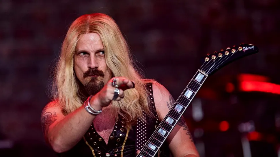 Richie Faulkner, chitaristul Judas Priest, internat din cauza unor probleme cardiace grave