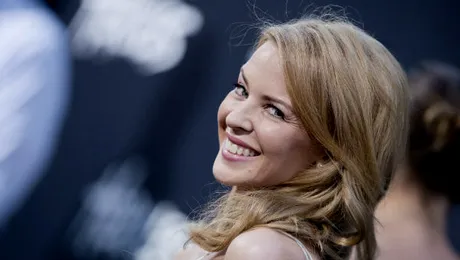 Kylie Minogue se întoarce în  serialul „Neighbours”, după 25 de ani