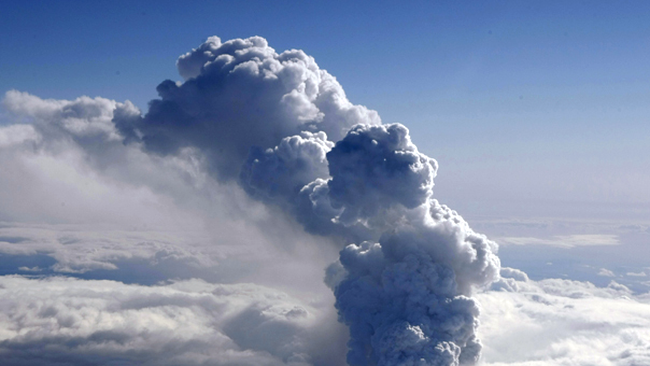 Vulcanul din Islanda, la inceputul eruptiei sale