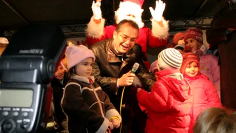 Colindul lui Boc, ultima moda in materie de urari