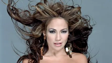 Jennifer Lopez a dat cu fundul de pamant la AMA 2009 (Video)