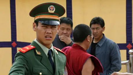 Calugarii tibetani, repetenti la „patriotism”