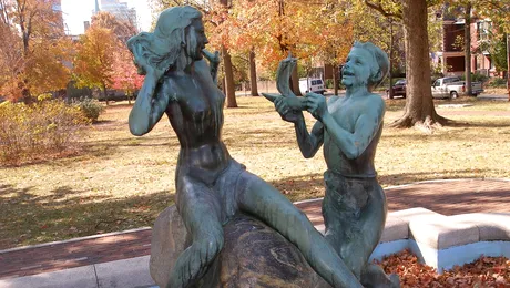 Distracție sau răzbunare?