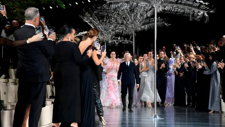 Giorgio Armani a decis să anuleze prezentările de la Milano şi de la Paris, din cauza creşterii numărului cazurilor de COVID-19 
