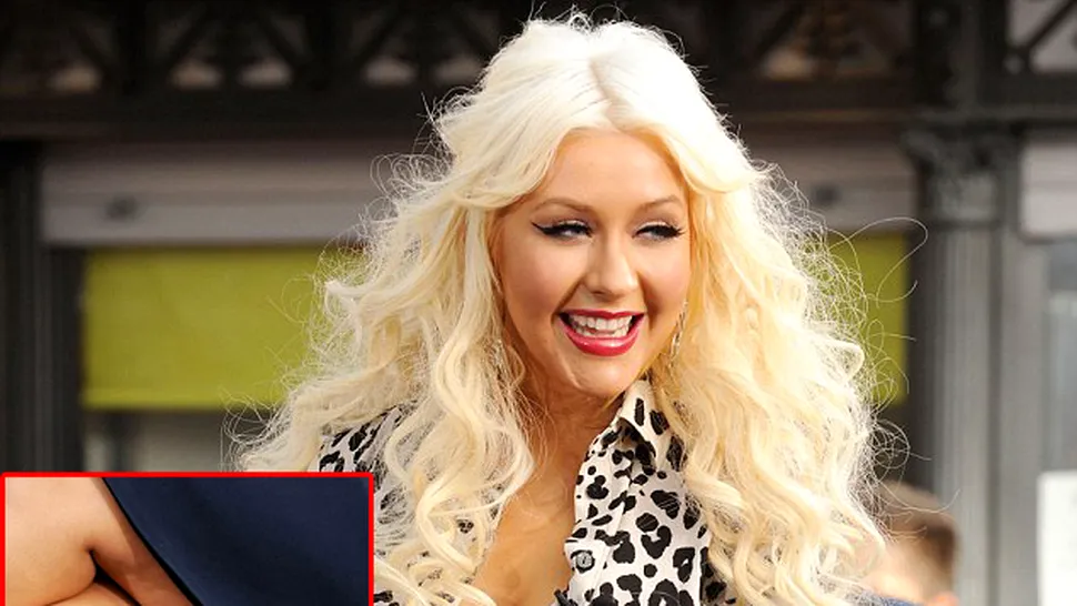 Christina Aguilera nu mai incape in haine. Uite-o cu celulita la vedere!