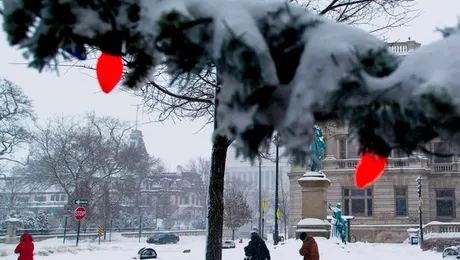 Metodă inedită de deszăpezire în SUA: autoritățile aruncă brânză rasă pe străzi