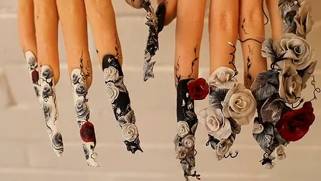 Prima expozitie de manichiura suprarealista din Anglia (Poze)