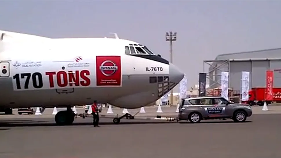 Record mondial: Nissan Patrol tractează un avion de 155 de tone