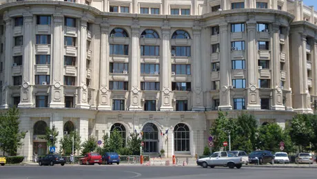 Maiorul SRI Aifer Enan i-a cerut 6.500 de euro fratelui ca sa-l angajeze la SRI