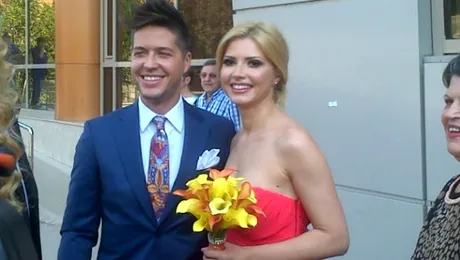 Jorge s-a căsătorit cu iubita lui bogată şi mai mare cu 10 ani ca el!