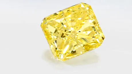 Diamant galben de 8 milioane de dolari, scos la licitatie