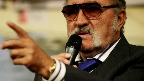 Tiriac renunta la afacerile cu Mercedes