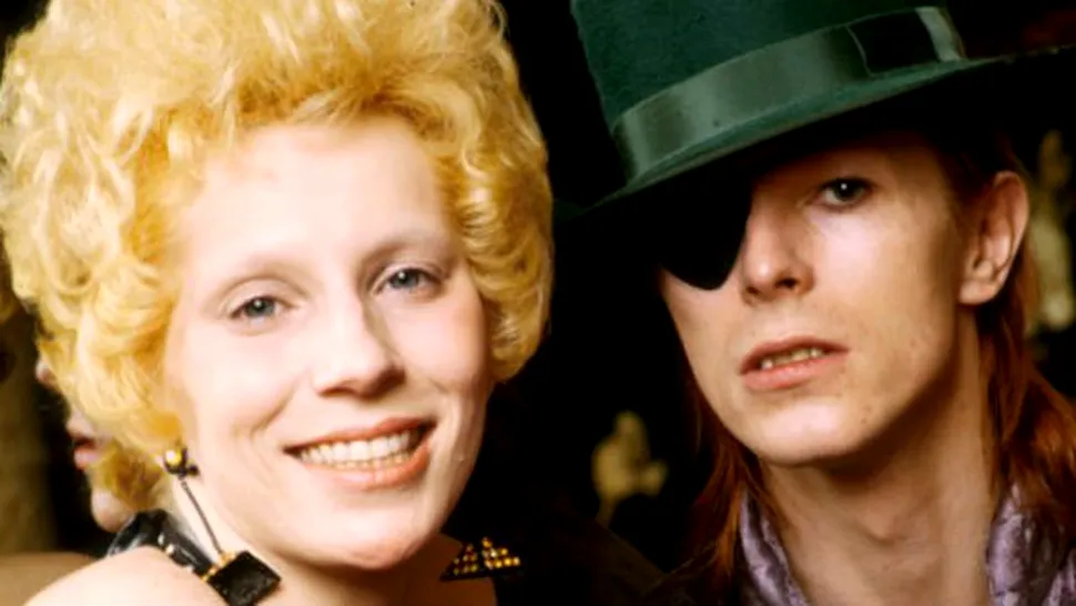 
Cum arată acum Angie, prima soţie a lui David Bowie! 
