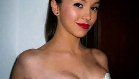 N-o să crezi cine e noul iubit al „Memeluşei” Teodora Stoica!