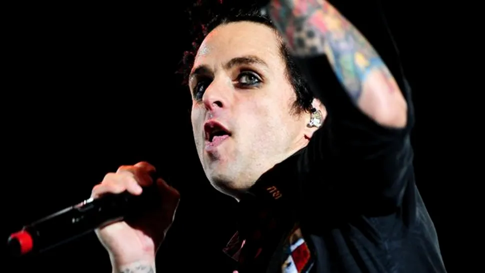 Billie Joe Armstrong de la Green Day, spitalizat de urgență în Italia (Video)