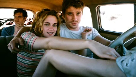 Kristen Stewart, în prima scenă topless