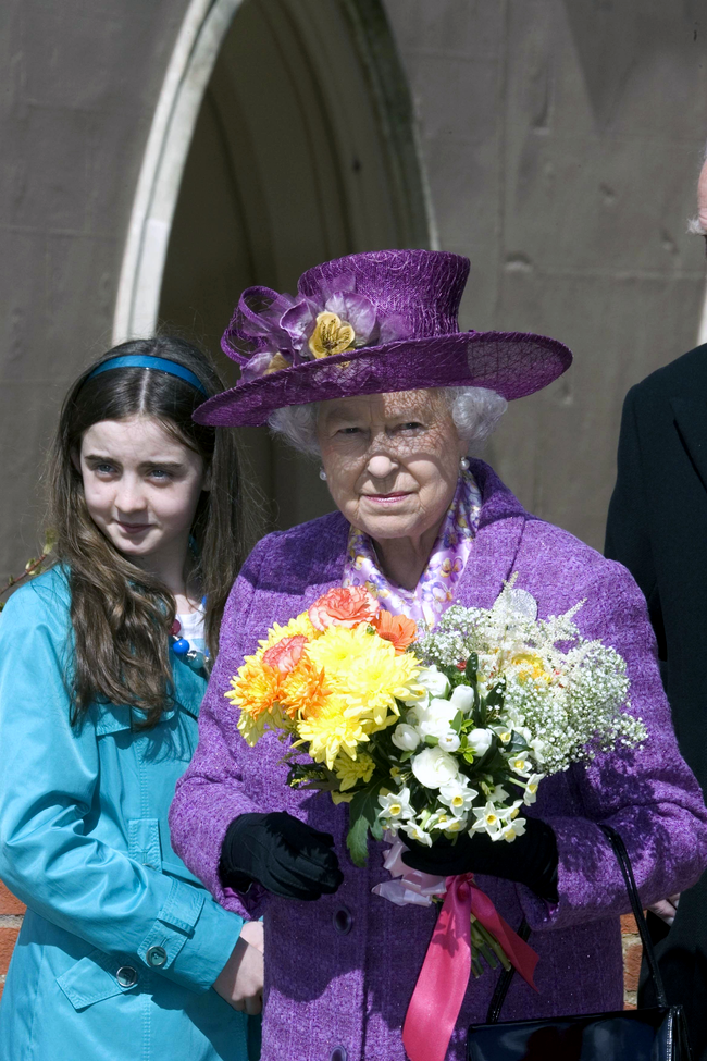 Regina Elisabeta a-II-a a Marii Britanii