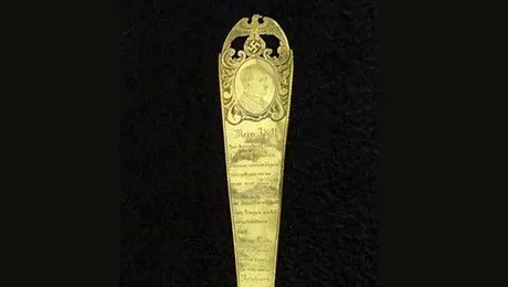 Un roman a furat semnul de carte al lui Hitler!