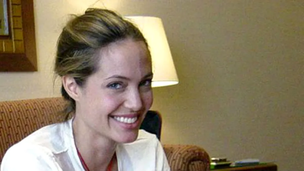 Angelina Jolie, pictorial intim realizat de Brad Pitt