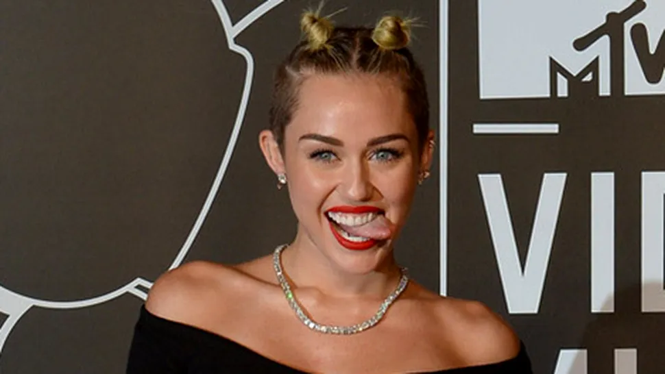 Miley Cyrus va fi studiată la facultate