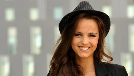 Liza Sabău va fi reporterul TVR în “Fabrica de staruri”